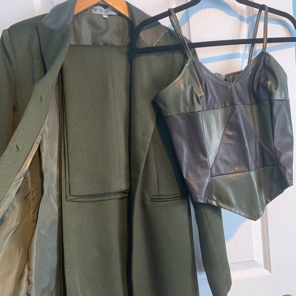 3 pieces suite - Picture 5 of 6